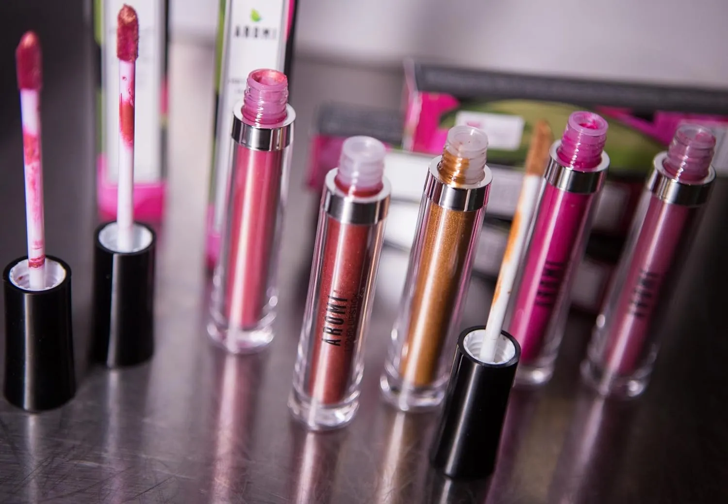 Aromi Light Pink Metallic Liquid Lipstick | Rosy Lip Color with Shimmery Finish, Vegan, Cruelty-free, Long-lasting, Waterproof, Handmade (Pink Sugar)