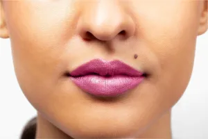 Aromi Metallic Liquid Lipstick | Long-lasting, Smear, Smudge,   Transfer Proof, Waterproof, Light, Baby Pink Lip Color with Shimmery Finish, Paraben   Phthalate Free (Pink Sugar)