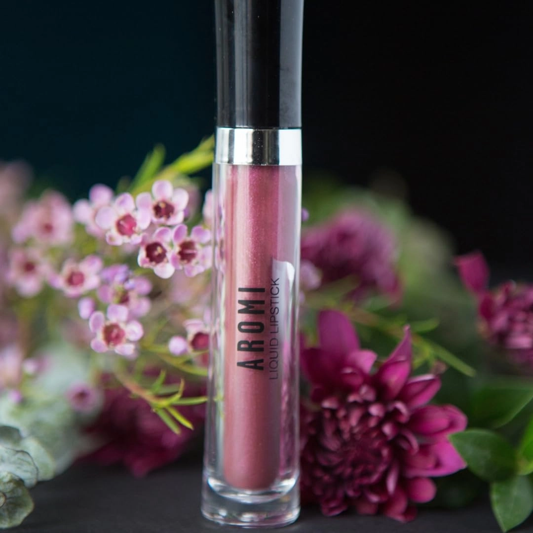 Aromi Metallic Liquid Lipstick | Chestnut Rose Lip Color with Shimmery Finish, Long-lasting   Long Wear, Smudge Proof, Waterproof, Vegan, Cruelty-free (Burgundy Quartz)