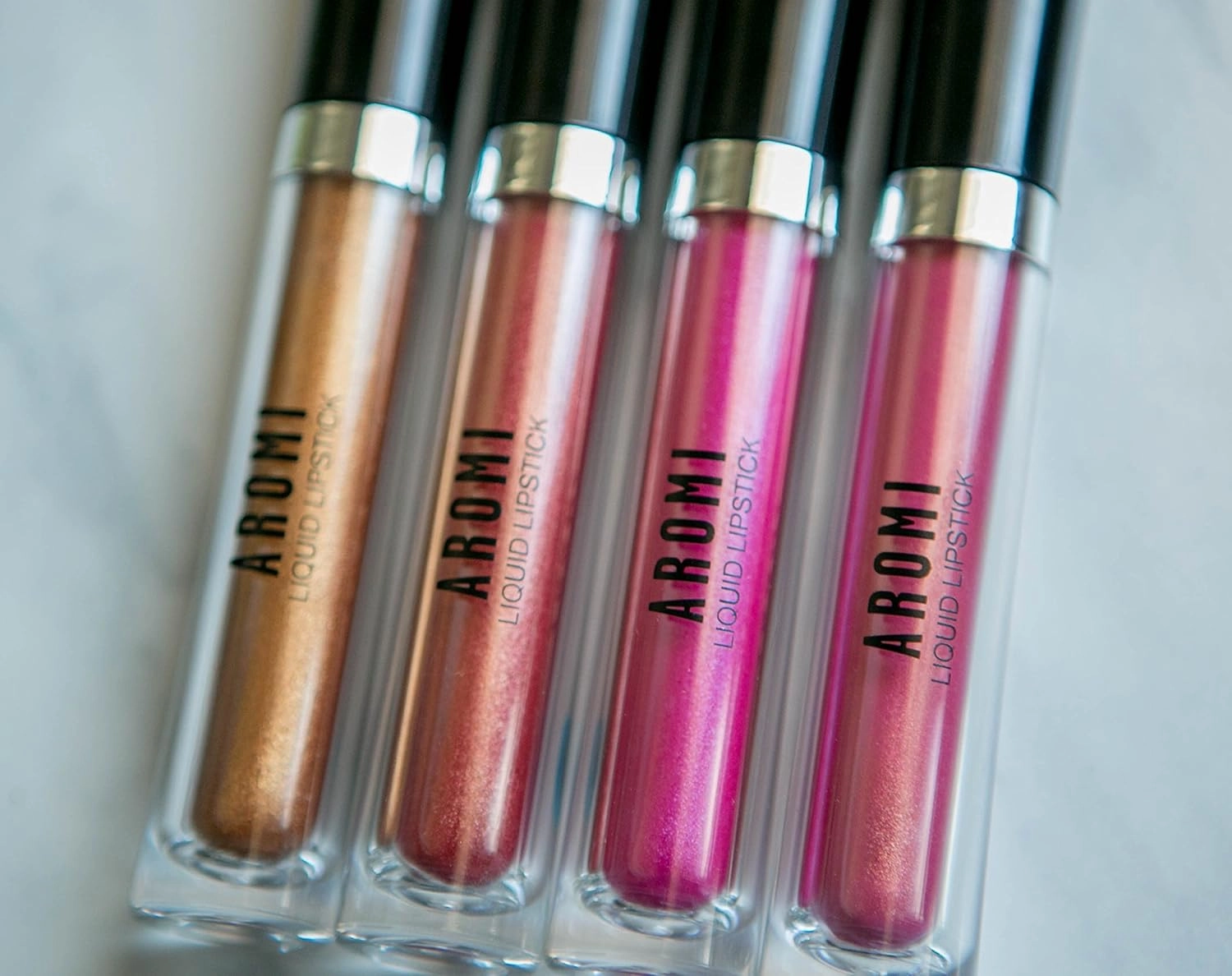 Aromi Rose Gold Metallic Liquid Lipstick | Peachy Pink, Coral Lip Color with Shimmery Finish, Vegan, Cruelty-free, Long-Lasting, Smudge Proof, Handmade (Rose Gold)