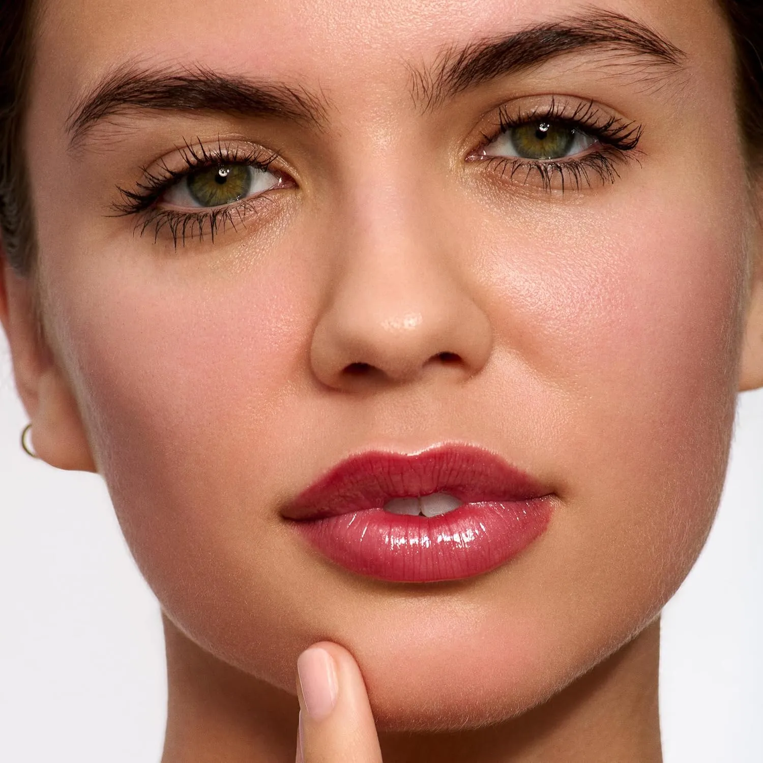 Clarins Lip Perfector | Nourishing, Hydrating, Softening Lip Gloss| Sheer Finish Lip Plumping Gloss | Instant 3D Shine | Award-Winning | Contains Natural Plant Extracts With Skincare Benefits
