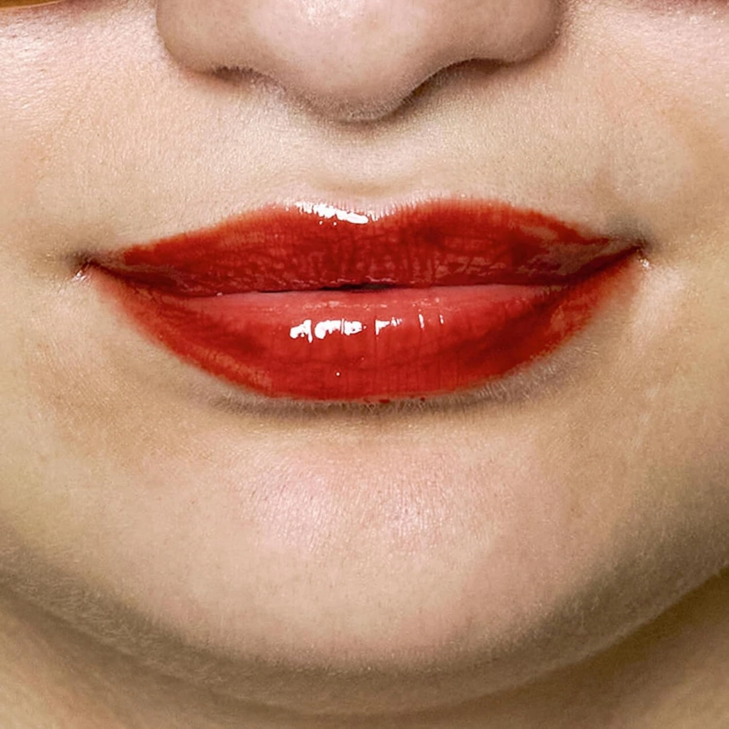 Ellis Faas Glazed Lips Lip Gloss High Pigment Ultra Shiny & Glossy Finish Deep Hydration Lip Stain Color Stick With Plant Seed Oils Non Sticky Perfect for Stained Effect (301 Blood Red)