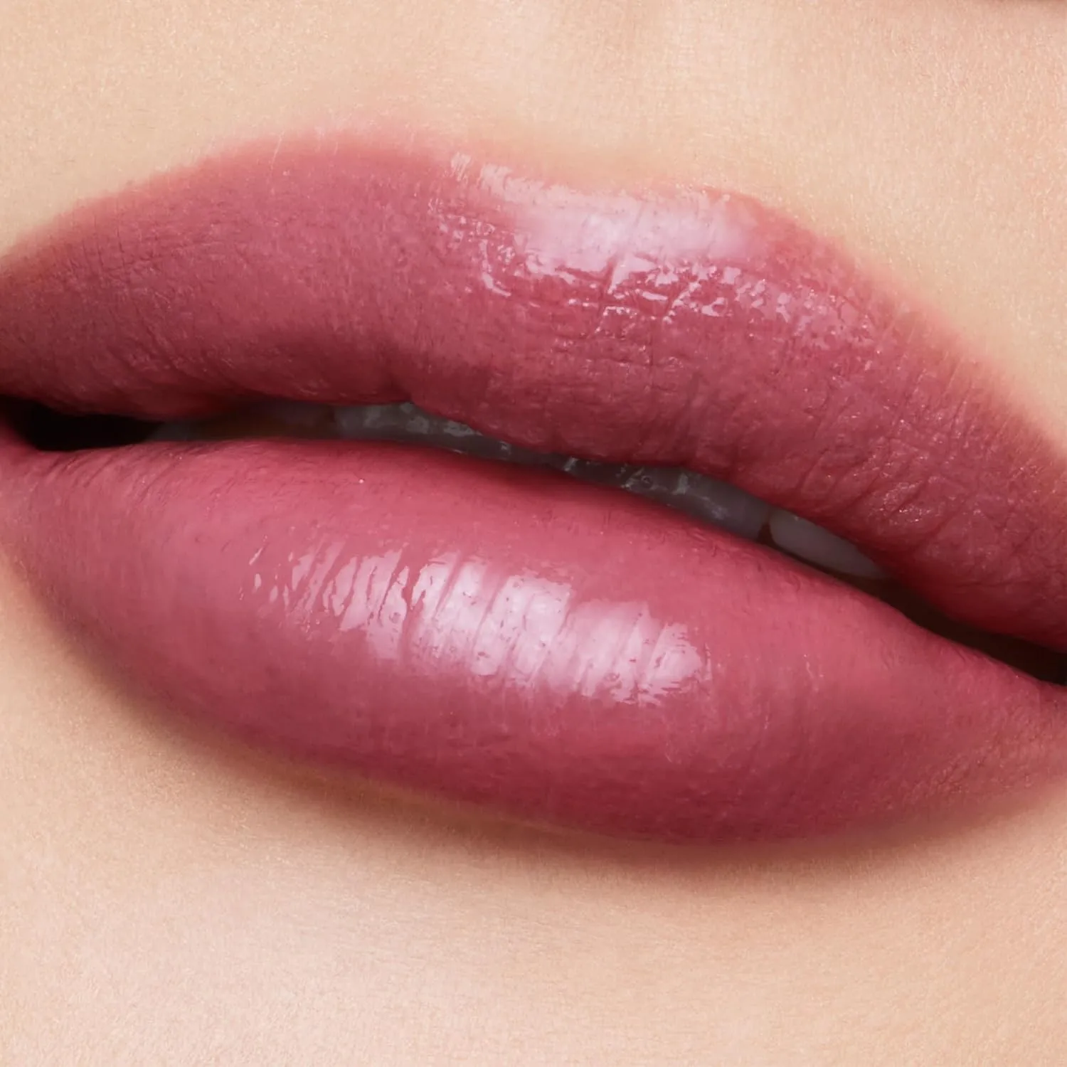 Estée Lauder Pure Color Revitalizing Crystal Lip Balm | Plumping & Hydrating | Sheer Tint