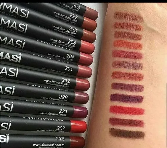 FARMASi Make Up Lip Liner 212 - Precise Definition and Long-Lasting Color - Smooth Application and Smudge-Proof Formula - 1.1g/0.04oz