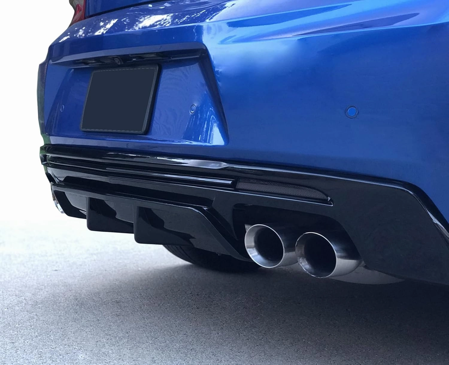 IKON MOTORSPORTS Rear Diffuser Compatible with 2016-2024 Chevy Camaro(Except ZL1 Model), Glossy Black PP Rear Bumper Lip Lower Body Protection Avoid Against Collision