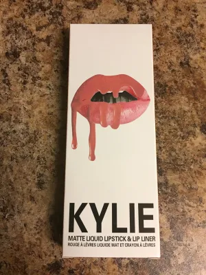 KYLIE JENNER KOKO K (Pale Pink) Lip Kit Matte Liquid Lipstick   Lip Liner
