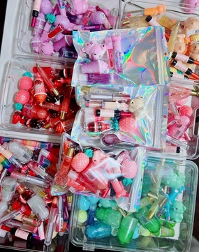 LIPPIE BAG (lip gloss & lip balm lippie mixed bag lip) 10 mixed Products, Clear