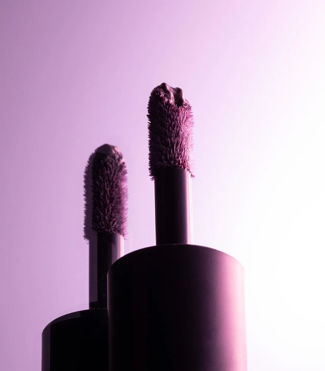 MAKE Beauty Serum Balm Intense, Hydrating Lip Gloss. Pigmented Vegan Moisturizing Lip Oil with Plumping Effect. Lip Emollient Treatment for Soft, Smooth, Shiny Lips - Shade, Lilac Layer 