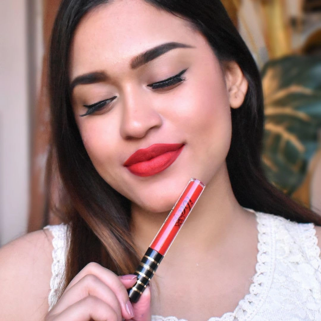 Matte Liquid Lipstick- Fresh Peach | Infused with Vitamin E & Almond Oil | Transfer Proof & Long Lasting | Waterproof & Smudge Proof (Perfect Red, 2.6ML)