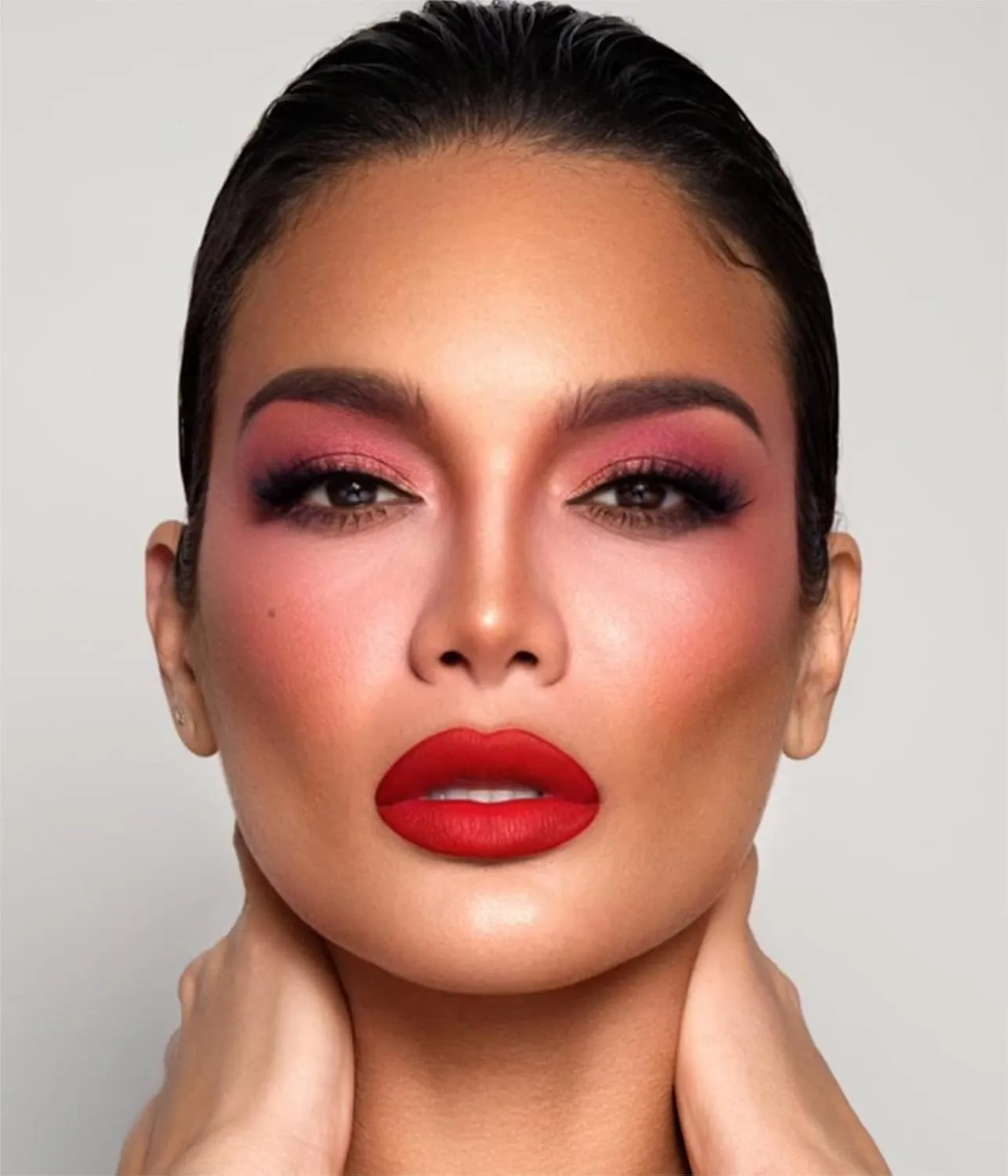 MUBA COSMETICS Liquid Lipstick - 24 Hour Waterproof Long Lasting, None- Transferable & High-Pigment Lip Makeup, Lipstick for Women - Liquid Lipsticks, Perfect Beauty Gifts (Kiss Me)