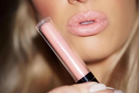 Pink Dust Puff Plumping Gloss - Lip Plumping Gloss - Plumping Lip Gloss for Women & Girls - High-Shine Lip Gloss with Vitamins for Fuller