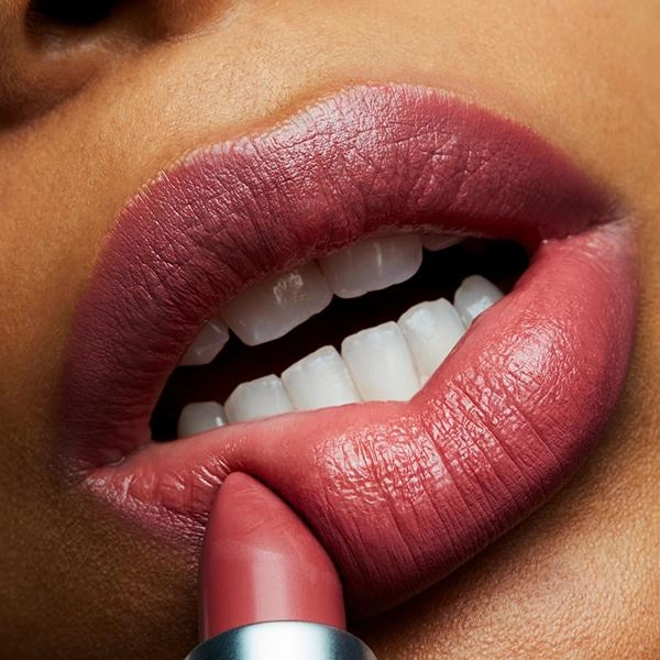 SATIN LIPSTICK