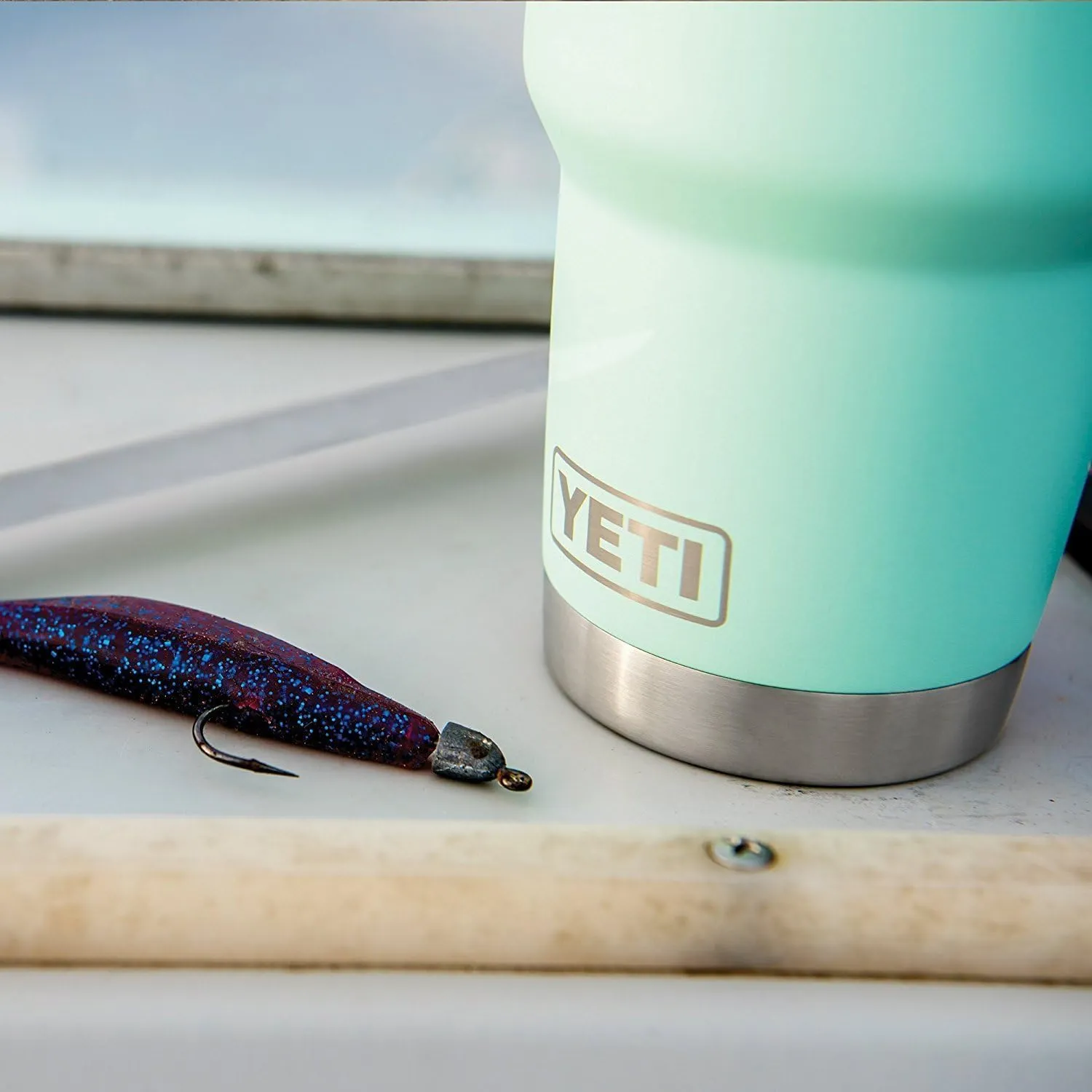 YETI Rambler Vacuum Insulated Tumbler with Lid
